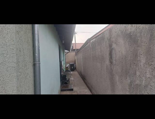 3 BEDROOM HOUSE FOR SALE IN PIMVILLE ZONE 6